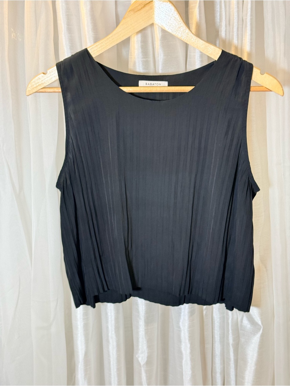 Babaton Black Pleated Sleeveless Tank